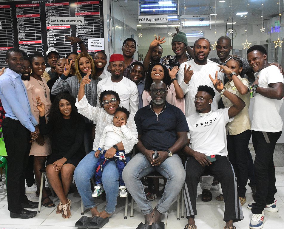 The Reds & Greens team in our Lekki store
